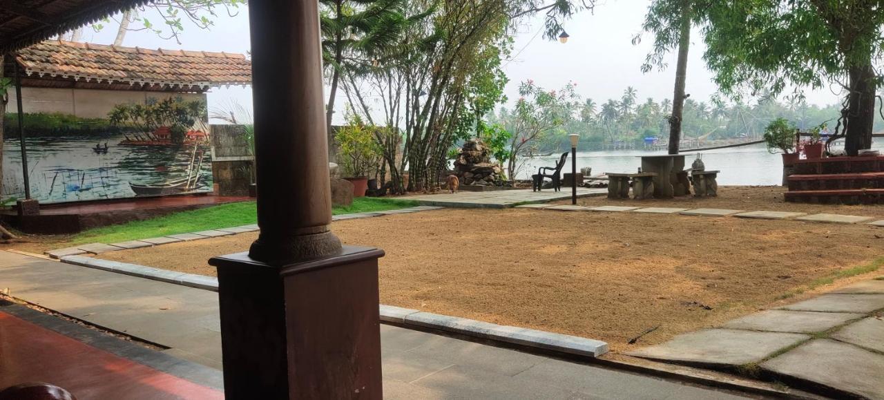 Ambadi'S Villa -Lake View Resort Pallipuram Экстерьер фото