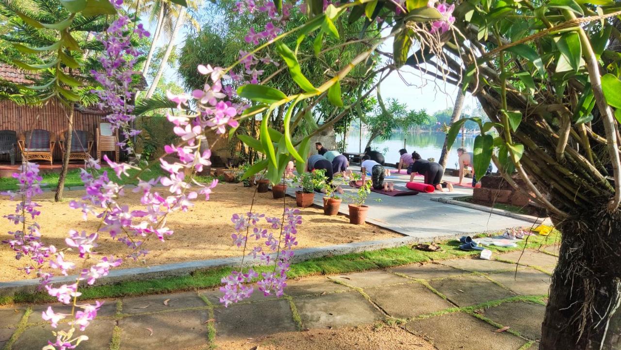 Ambadi'S Villa -Lake View Resort Pallipuram Экстерьер фото