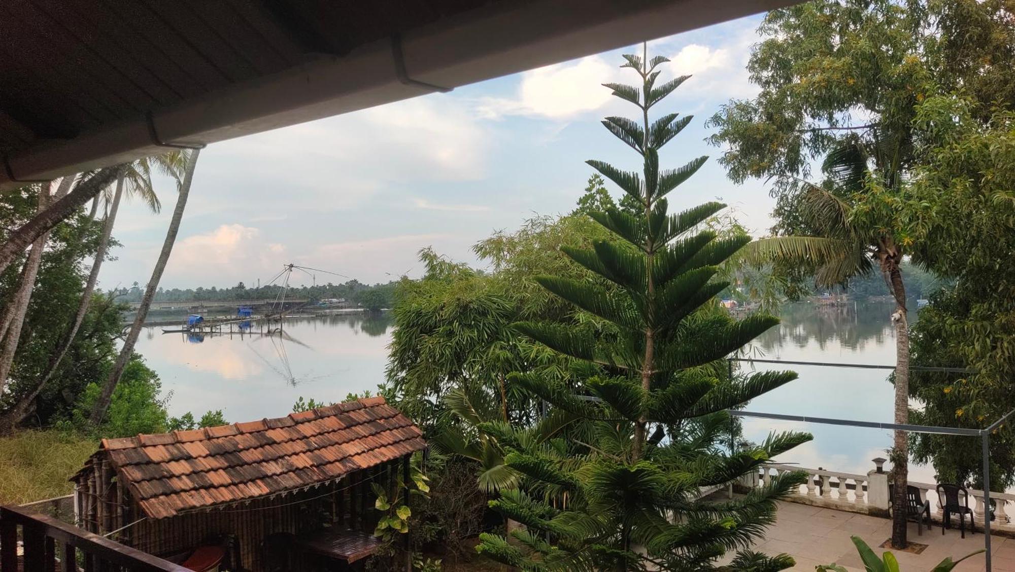 Ambadi'S Villa -Lake View Resort Pallipuram Экстерьер фото