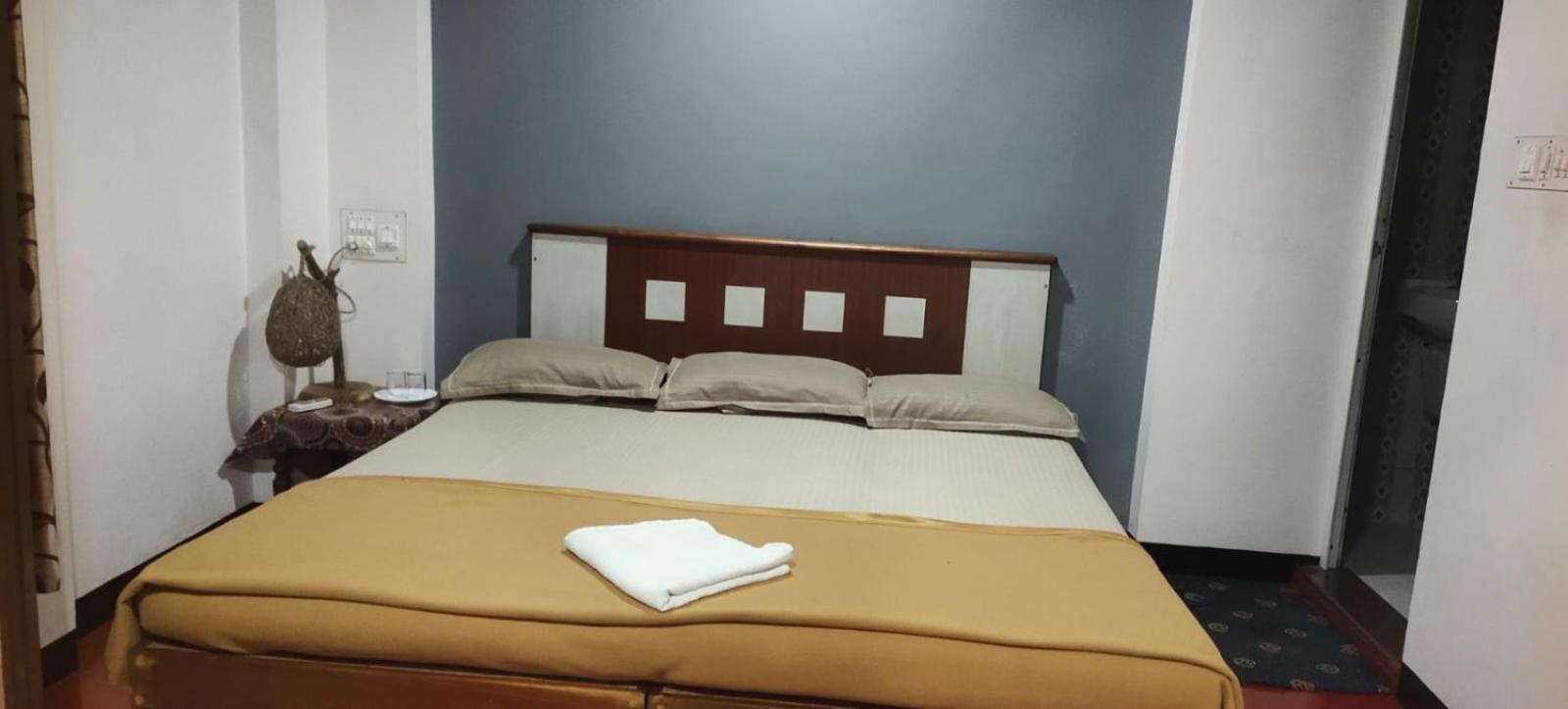 Ambadi'S Villa -Lake View Resort Pallipuram Экстерьер фото